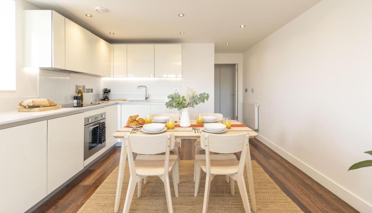 Modern Luxe Apt Just 10 Mins From Tower Bridge! Easy Access To Tube And Bus London Luaran gambar
