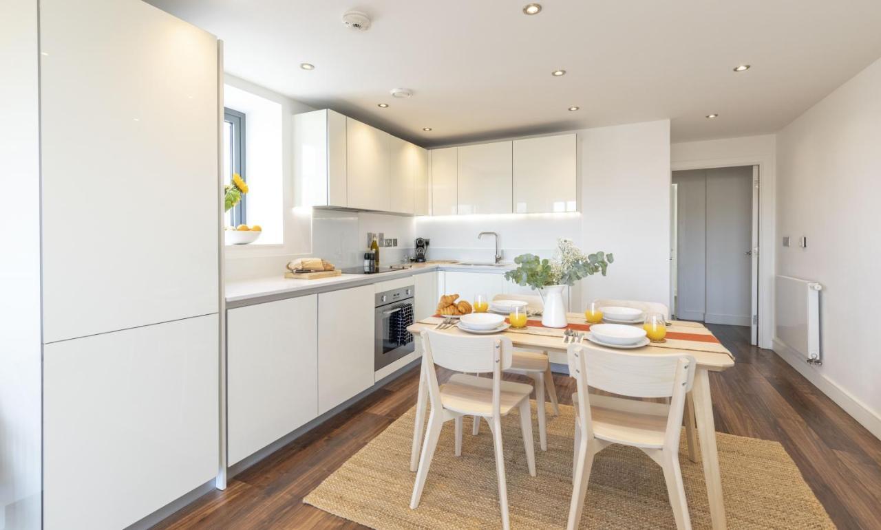 Modern Luxe Apt Just 10 Mins From Tower Bridge! Easy Access To Tube And Bus London Luaran gambar