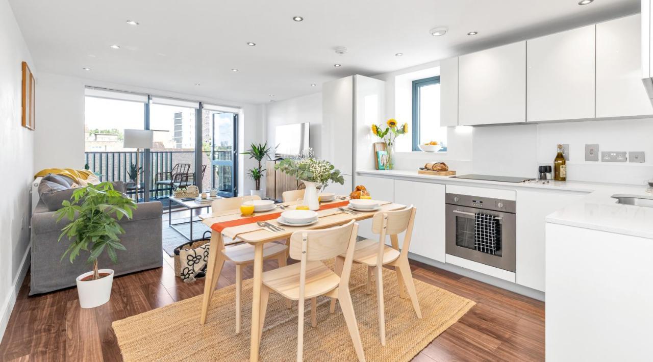Modern Luxe Apt Just 10 Mins From Tower Bridge! Easy Access To Tube And Bus London Luaran gambar