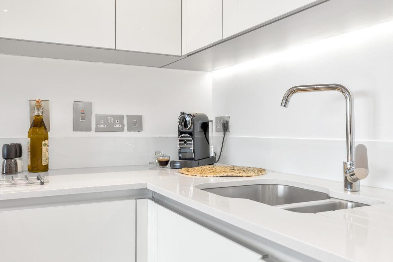 Modern Luxe Apt Just 10 Mins From Tower Bridge! Easy Access To Tube And Bus London Luaran gambar